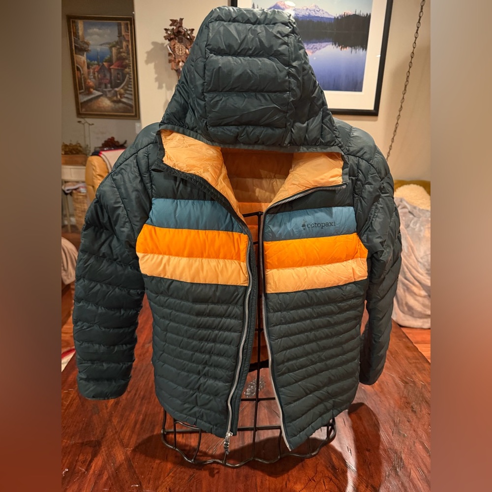 Cotopaxi Womens Small Fuego Down Hooded Jacket
